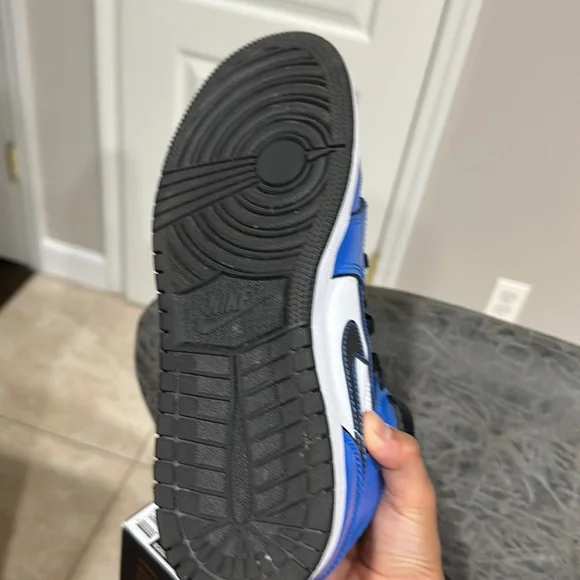 AJ1 signal blue 5.5 GS - Picture 5 of 5